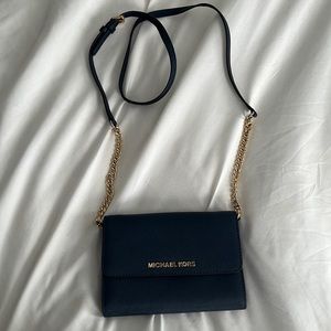 Michael kors cross body